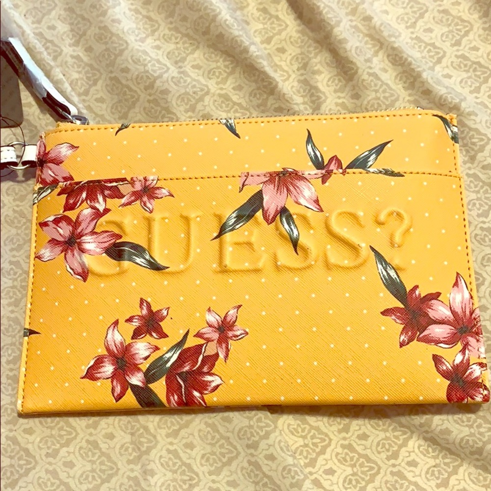 COPY - Guess wristlet